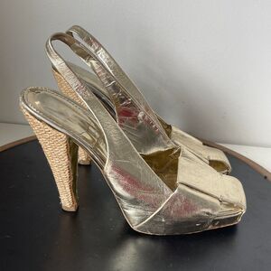 Yves Saint Laurent YSL Square Toe Gold Slingback High Heel Size 38 7.5‎ US